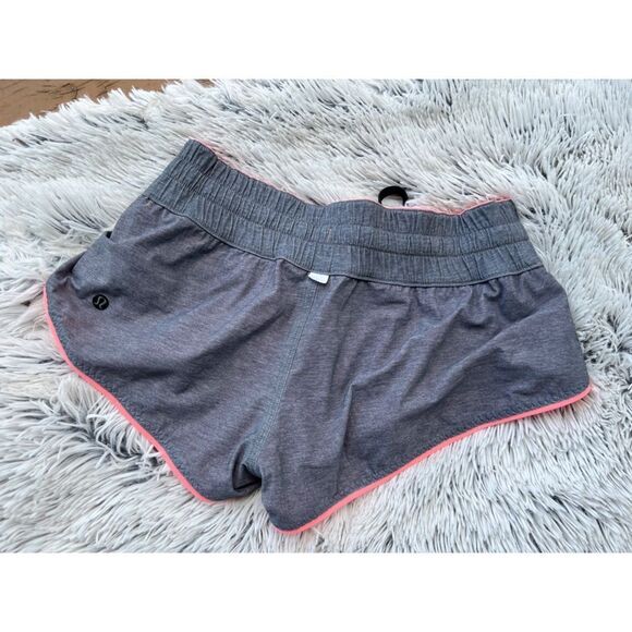 Lululemon Gray Pink Reversible Shorts EUC Size 4 - Picture 3 of 5